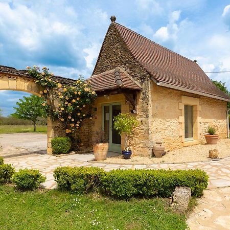 Hotel De La Ferme Lamy Meyrals Exterior foto