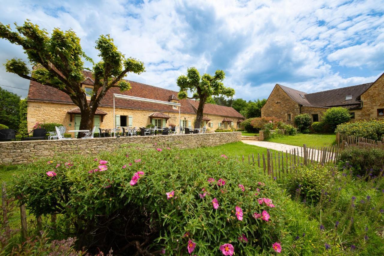 Hotel De La Ferme Lamy Meyrals Exterior foto