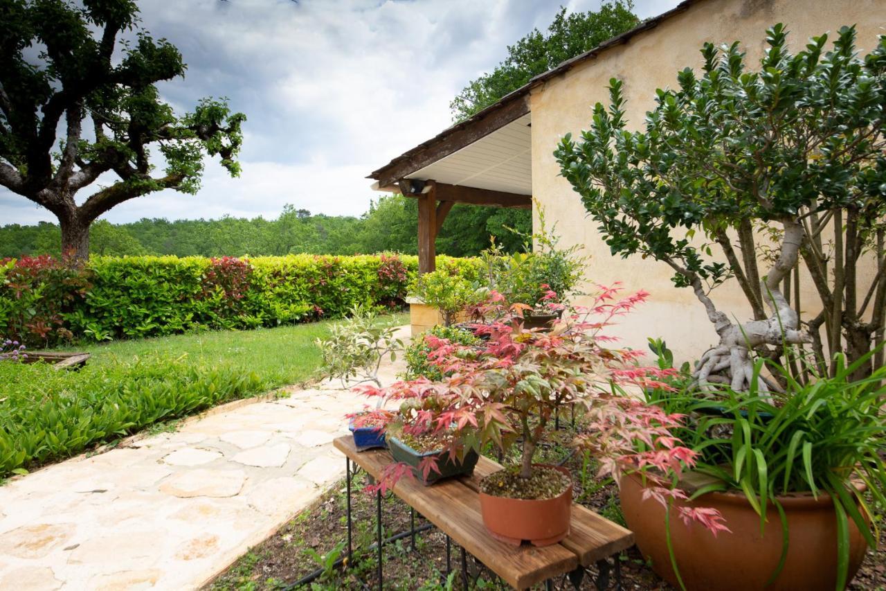 Hotel De La Ferme Lamy Meyrals Exterior foto